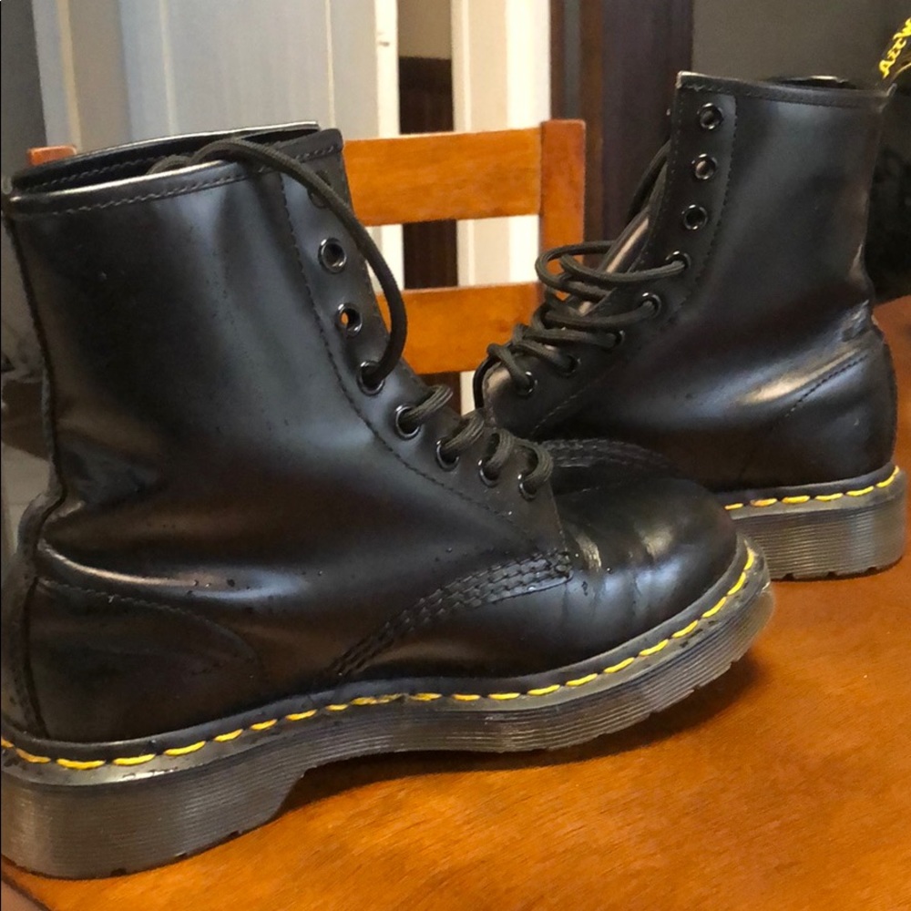 Size 6 worn once DR. MARTENS